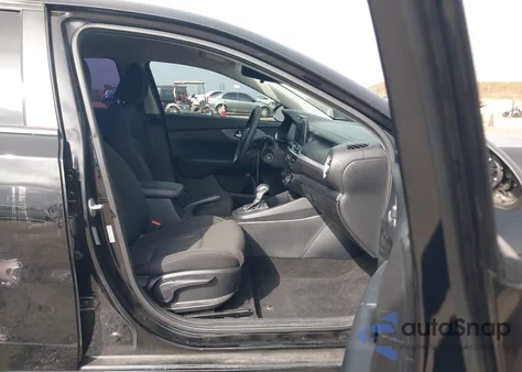 2019 Kia Forte Lxs from USA, damaged, VIN 3KPF24ADXKE135655